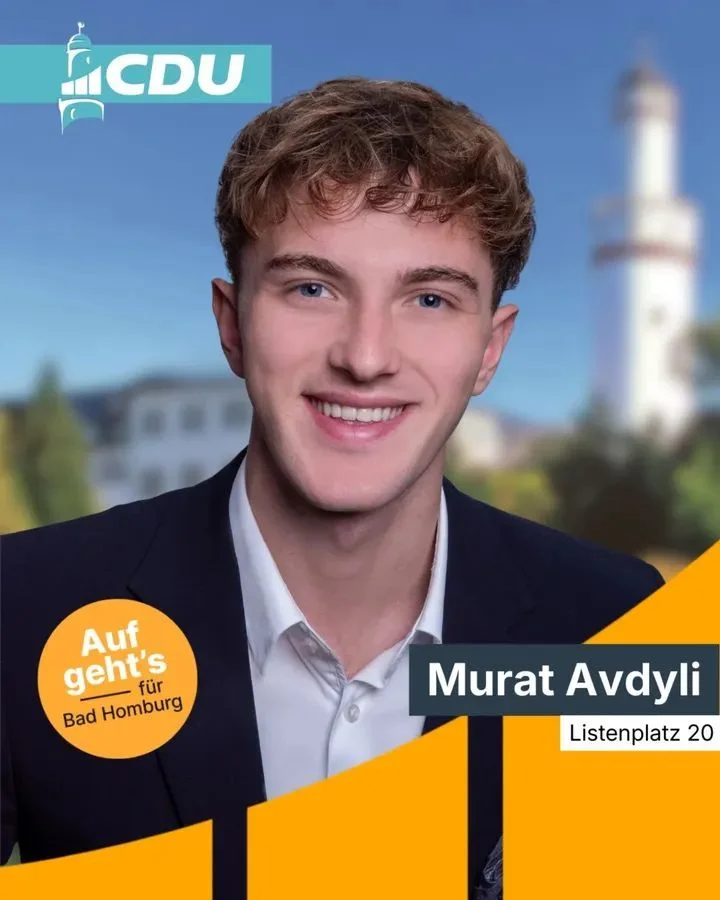 19歳のアルバニアのアサムブリストがドイツ連邦の悪いホームブルクで選出
