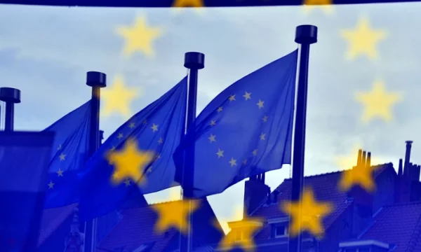 EG verwelkomt de discussie over de Balkan, Oekraïne nadert EU