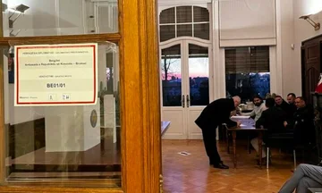 Më 6 qershor votohet në 17 ambasada dhe 13 konsullata në 18 shtete