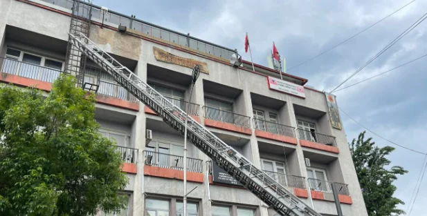 Čebela fasada O objekt VL KLA v Prištini