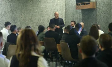 Ardian Gjini në Istog, takime me rininë dhe vizitë në fermën e suksesshme në Trubohoc