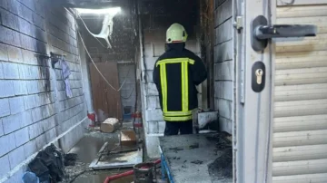 Zjarr në një magazinë në Durrës, ndërron jetë 25-vjeçari nga Bangladeshi
