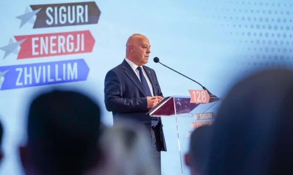 Η AAK ανοίγει σήμερα την εκστρατεία στη Γκιάκοβα στις 7:45 π.μ., η συγκέντρωση πραγματοποιείται στο City Park Plato.