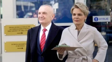 Shtyhet sërish seanca gjyqësore ndaj Ilir Metës dhe Monika Kryemadhit