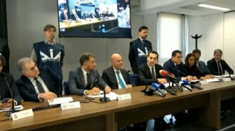Zadeta kriminalna skupina Albanija-Italija, SPAK in Anti-Mafija v velikih akcijah
