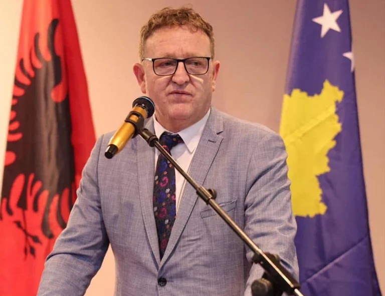 Poročilo Artan Nimani po odločitvi vlade: V demokraciji se državni proračun ne uporablja za izračun volitev.