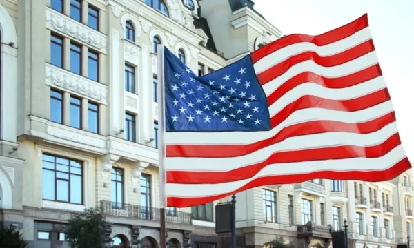 U.S.はロシアに答えます:キエフの大使館は開いており、ウクライナからの外交員を削除しません