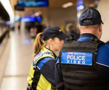 Arrestohet shqiptari me 1kg heroinë dhe para të gatshme në Zvicër