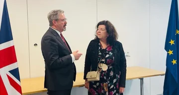 Ambasadori Bajrami takon emisaren britanike Pierce: Folëm për përshpejtimin e integrimit euro-atlantik për Kosovën