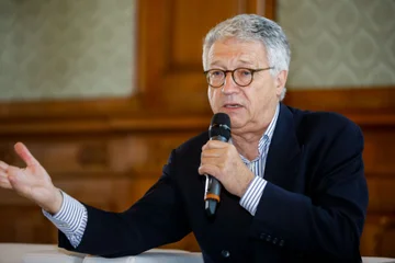 Petritsch: Zgjedhjet e njëpasnjëshme po dëmtojnë besimin në Kosovë