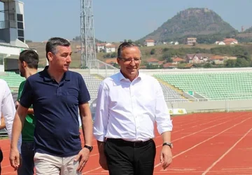 Hamza uron Kadri Veselin për ditëlindje: Po numërojmë ditët deri në rikthimin tuaj