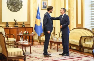 Ismaili uron Kadri Veselin për ditëlindje: Shpersoj që vera do të të sjellë sërish pranë familjes dhe Kosovës