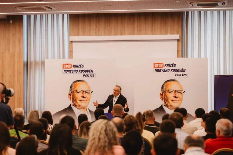 Bedri Hamza: Stop crisi, cambiamento Kosovo è chiamata in ogni città