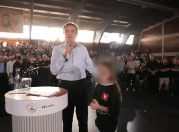 “Ju vraft Zoti e Allahu”- Kështu Kurti e keqpërdori për fushatë vajzën e vogël në Vushtrri