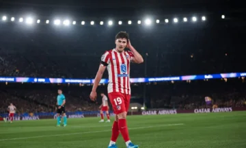 Es ist immer noch der Atletico Barcha Crash für Alvarez, sagen die Katalanen, sie haben ein Angebot von 100 Millionen Euro eingereicht.