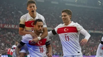 Nga Calhanoglu te Yildiz e Guler, Turqia shpall listën e të ftuarve në Kupën e Botës