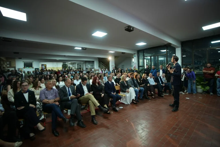 Uran Ismaili: Në Kosovën e udhëhequr nga Kurti ka vetëm kriza, Bedri Hamza është zgjidhja për ndryshim (VIDEO)