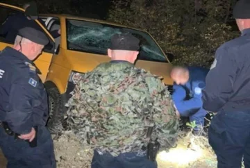 Kosovo police apprehend two persons for smuggling with migrants near Elez Khan