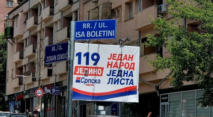 Vetevendosje Sets Road Sign by Name of Former Serbian Prime Minister Zoran Djindjic in Northern Mitrovica