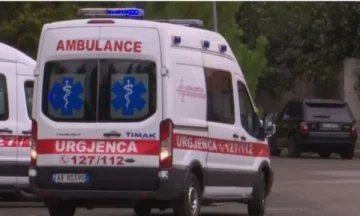 Plagoset me thikë 51-vjeçari në Sarandë, niset në gjendje të rëndë drejt Traumës