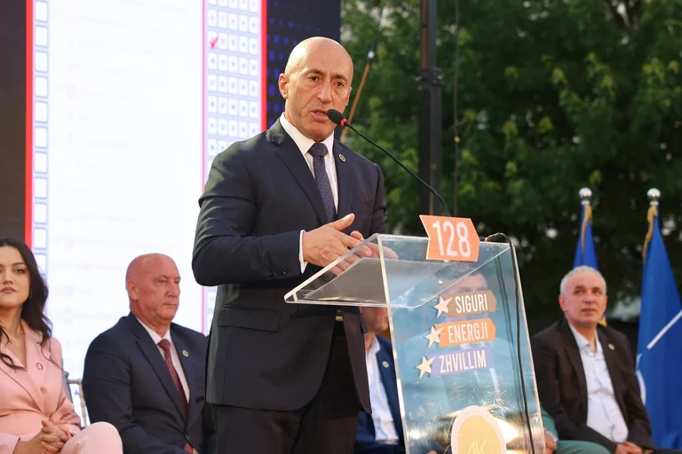 Haradinaj chiede ai cittadini: domani è previsto per la sicurezza, l'energia e lo sviluppo