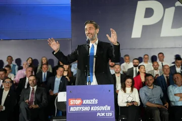 Uran Ismaili me thirrje qytetarëve nga tubimi përmbyllës i PDK-së: Mos e lini vendin në krizë, votoni Bedri Hamzën, ta zhvillojmë Kosovën