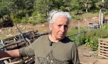 Flet për herë të parë nëna autorit të vrasjes së policit në Shqipëri: Polici nisi të qëllonte i pari, më pas djali u hodh nga dritarja