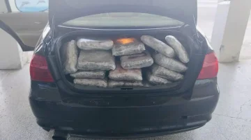 cittadini turchi arrestati sul confine Grecia-Albania, polizia sequestrata oltre 100kg di marijuana
