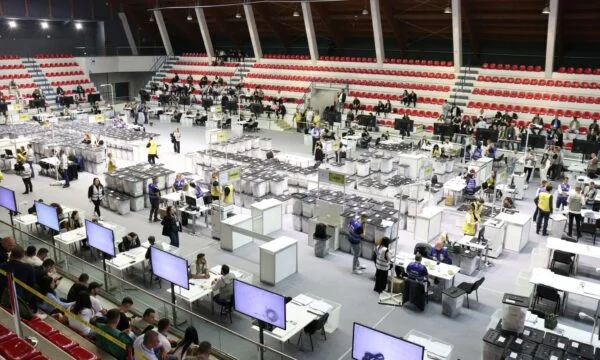 Numërimi arrin në 99.40%, kanë mbetur edhe 15 kuti për t’u numëruar, këto janë rezultatet