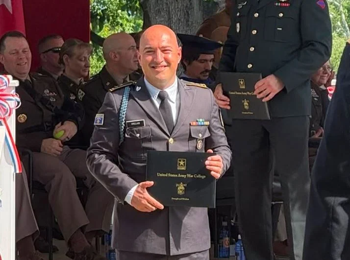 Nënkoloneli i FSK-së diplomon me sukses superior në Kolegjin e Luftës së Ushtrisë Amerikane