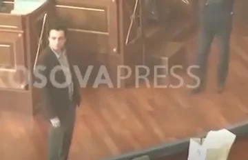 "Hajde maje seancën, s'ka seancë...", Kurti dikur përdorte sprej e gaz lotsjellës për bllokimin e seancave