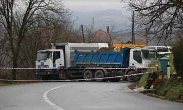 Aktakuzë ndaj 6 personave për barrikadat e 2022-ës në Veri, pezullohen hetimet për Radojçiqin shkaku i arratisë