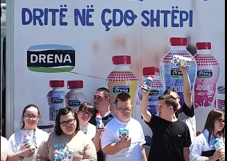 Qumështorja Drena mirëpret për vizitë të rinjtë nga Qendra Down Syndrome e Prishtinës dhe Mitrovicës