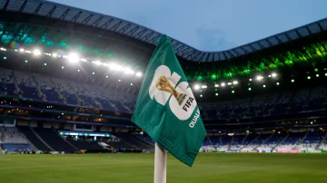 FIFA ashpërson rregullat, goditjet nga këndi nën ‘ligj’ të ri