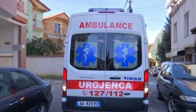 25-jährige gefunden ohne Lebenszeichen in Tirana Wohnung