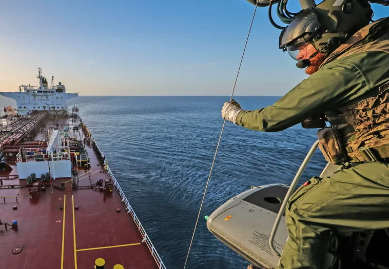 British forces seize an oil tank of “shadow float” Russian Channel in La Mansh
