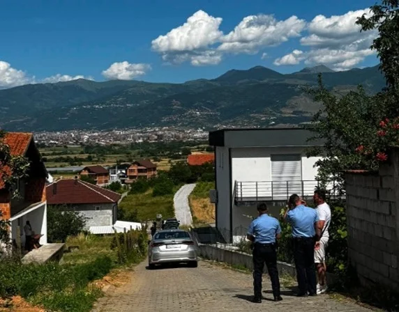 Il est détenu dans l ' affaire du meurtre de Prizren, qui aurait été engagée à la suite du différend concernant la nomination sur route.