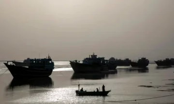 L'Iran dice che prevede di raccogliere <x0tarifa” per Hormuz, come ha detto Trump ci sarà passaggio di pagamento