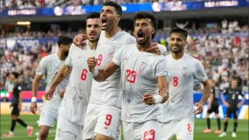 Gli iraniani sono stati costretti a lasciare l'America poco dopo la partita, né hanno potuto passare la notte lì