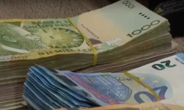 Euro weakens on Albanian market, Bank of Albania reports 1 euro is currently exchanged for 94.89 leks