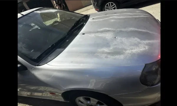 Une balle morte a endommagé une voiture à Pristina