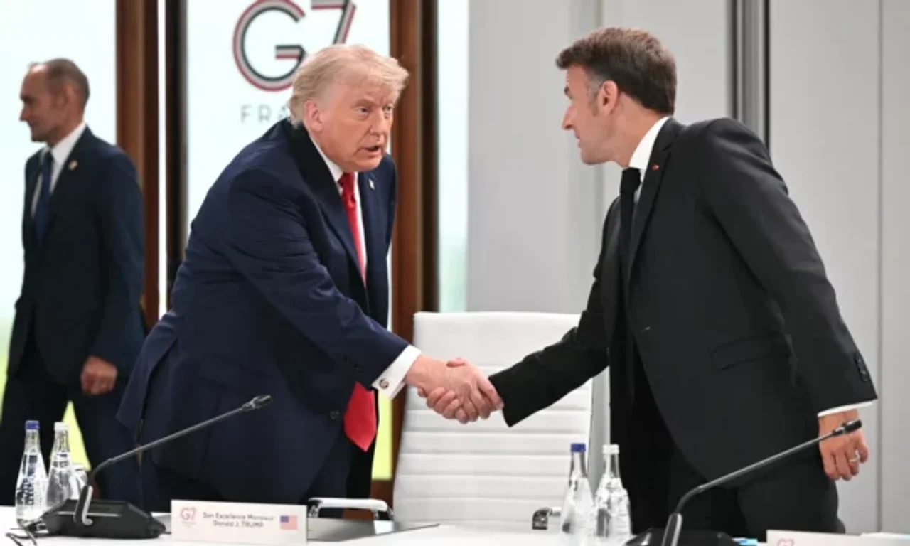 Trump shkon me një orë vonesë në sesionin e mëngjesit të G7 ës dhe bën shaka  Unë jam bossi
