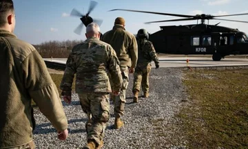 La présence de la KFOR au Kosovo se rétrécit, a décidé l'OTAN après que les États-Unis aient mis en garde contre la révision