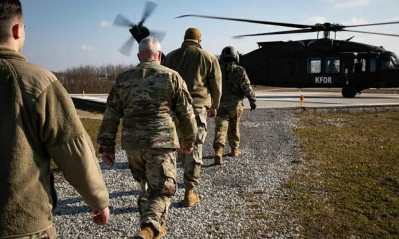 Po zvogëlohet prania e KFOR it në Kosovë  NATO vendosi pas rishikimit të paralajmëruar nga SHBA