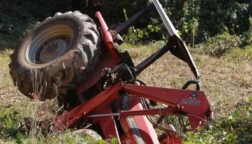 Eine Person stirbt in Kamenica nach dem Rollen auf einem Traktor