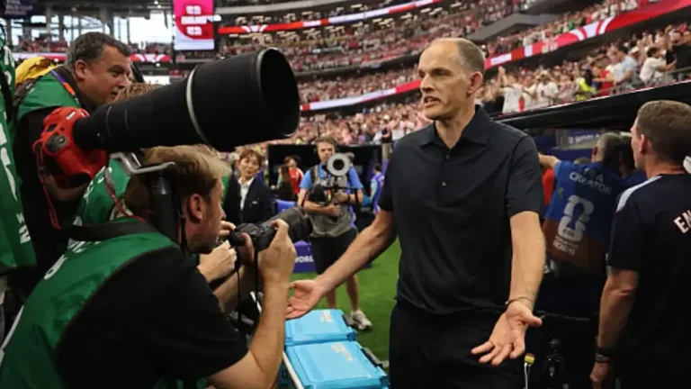 Tuchel frustrated by photographers blocking the view during the anthem: It ruined my experience.