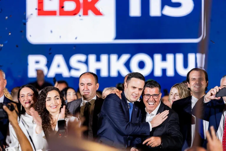 A do të ulen në tavolinë me Kurtin për bisedime?- Flasin nga LDK-ja
