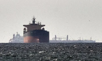 Les expéditions de pétrole par le détroit d'Hormuz augmentent sensiblement après l'accord entre les États-Unis et l'Iran