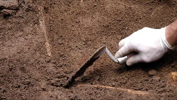 Gjenden eshtra në Vushtrri, dyshohet se i përkasin një personi të zhdukur gjatë luftës