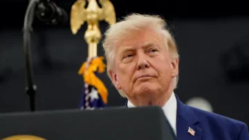 Trump: Es gibt keine Steuern auf die Straße von Hormuz, weder jetzt noch nach einem 60-tägigen Zeitraum